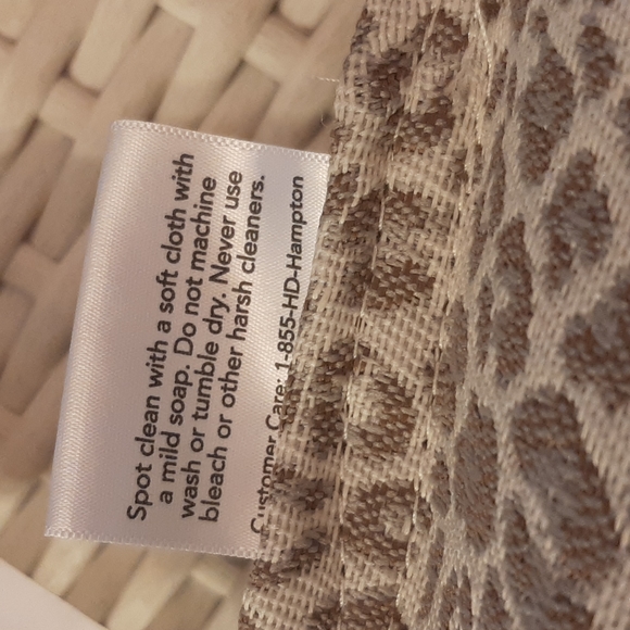 Hampton Bay Gray & Cream Animal Print Outdoor Patio Accent Pillow, NWT - Picture 5 of 8